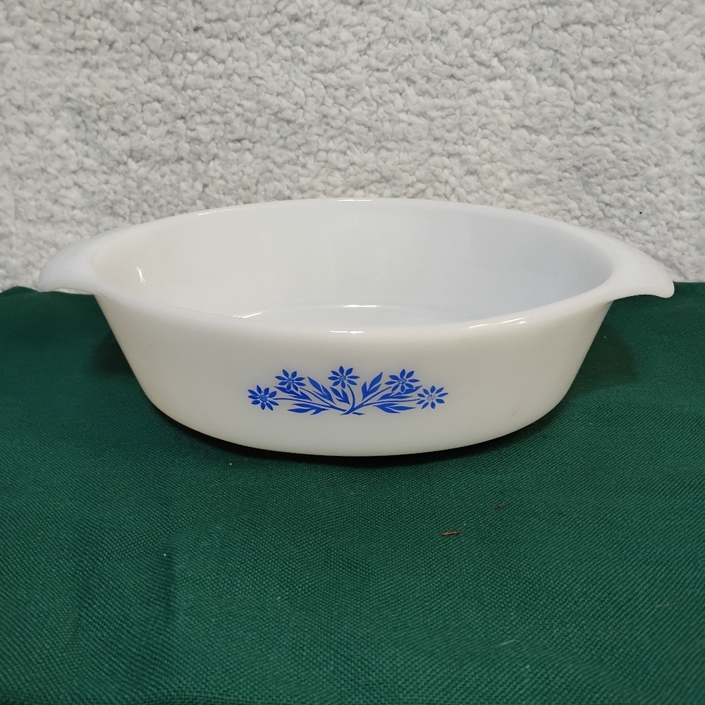 Vintage Anchor Hocking 1 1/2 Qt Fire Proof Casserole